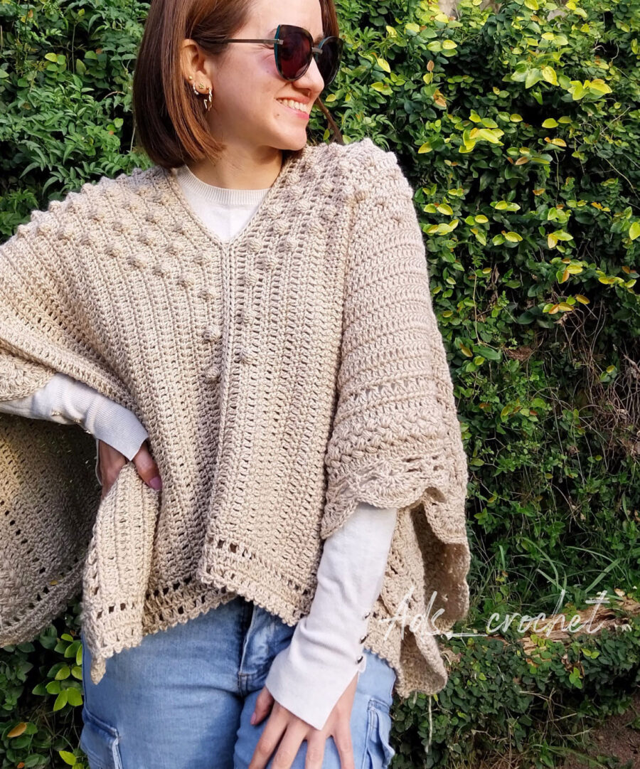 Poncho Esperanza Beige - Prenda tejida - Imagen 2