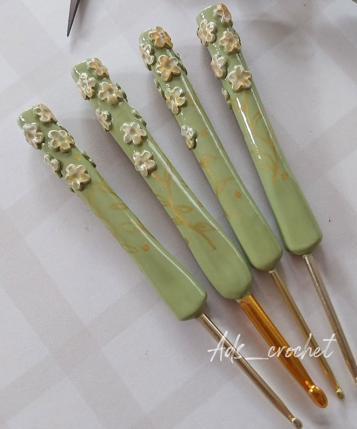 Agujitas Artesanales FLORECER "Pistacho"